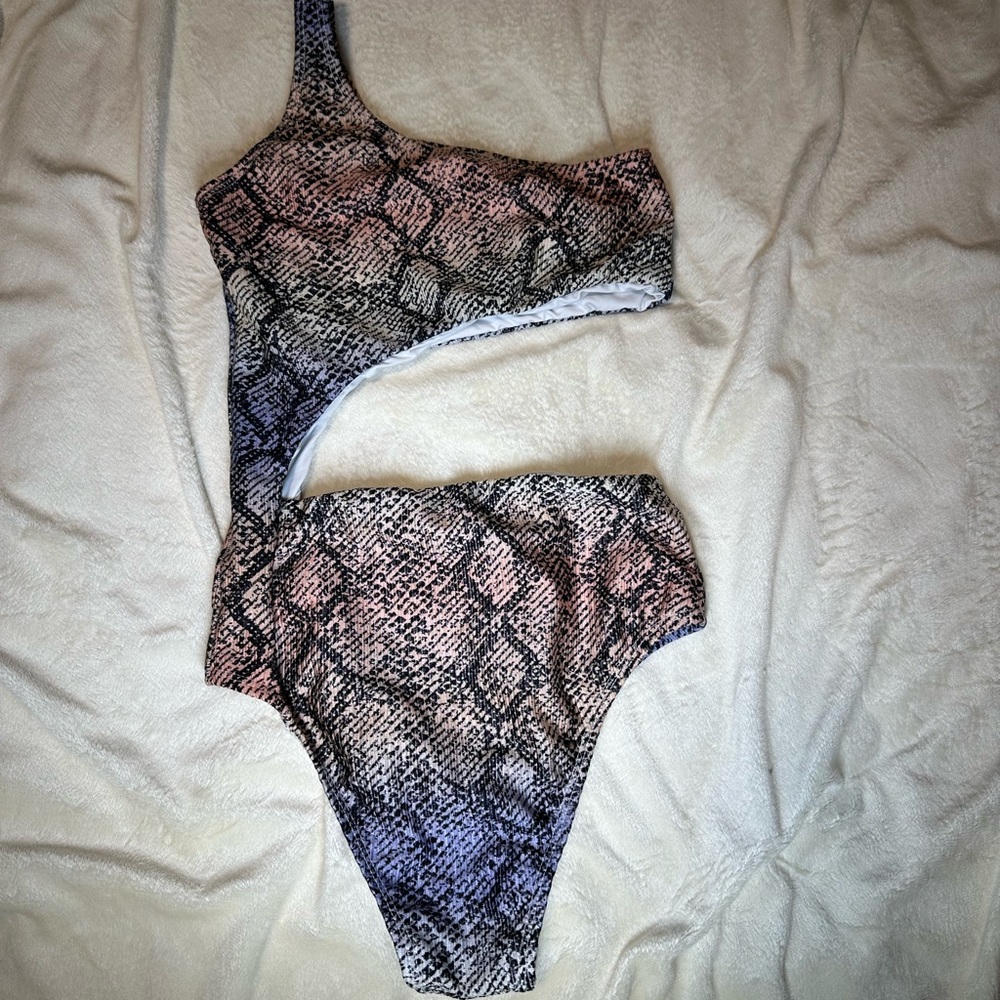 Brazilian swimsuit never used